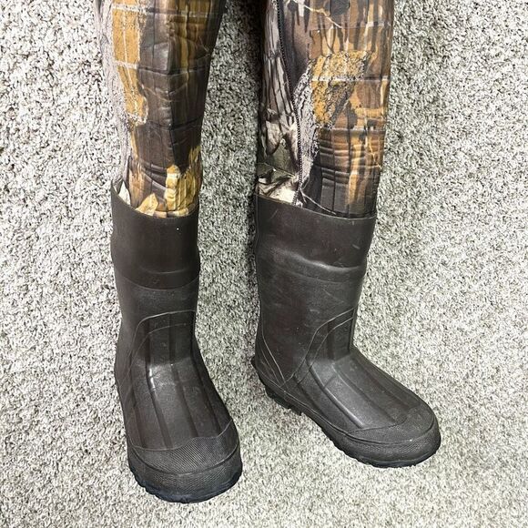 LaCrosse RealTree Camouflage Neoprene Waders in Youth Size 6-7 / Boot Size 2 - Picture 3 of 10
